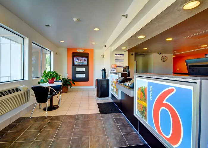 Motel 6-Windsor Locks, Ct - Hartford